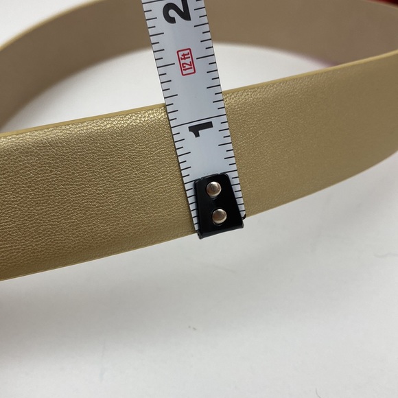 Vince Camuto gold belt, buckle with pearl & rhinestone accents NWT, size M - Picture 6 of 11